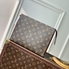 LV Clutch Bags